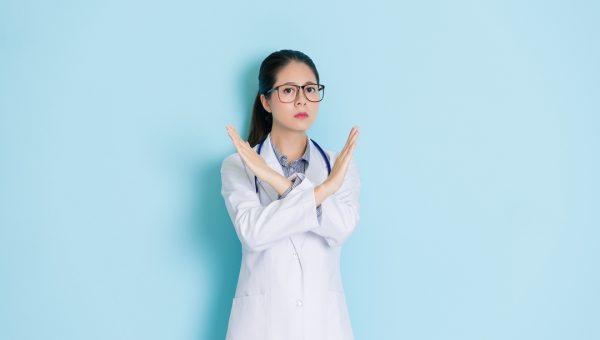 Don’t Botch It: 7 Red Flags When Looking for a Plastic Surgeon