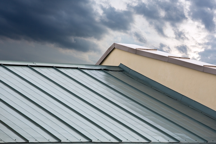 5 Benefits of a Metal Roof in Your Home