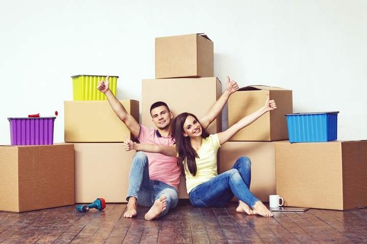 Keep Or Toss: 4 Ways to Decide What to Throw Away Before Moving