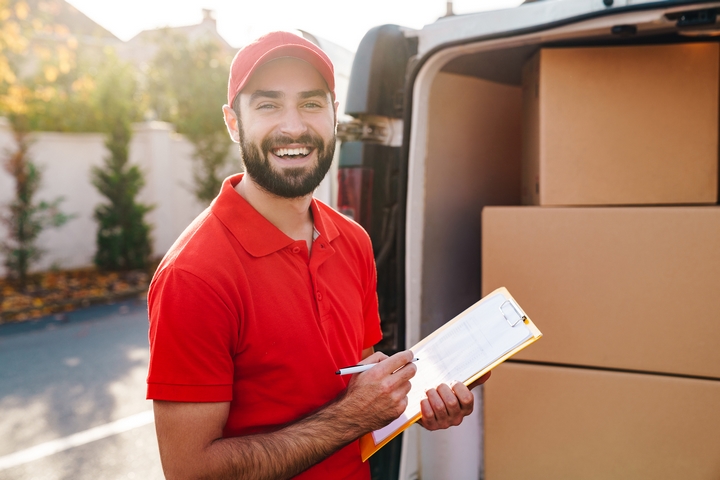 5 Benefits of Hiring Professional Moving Services in Canada